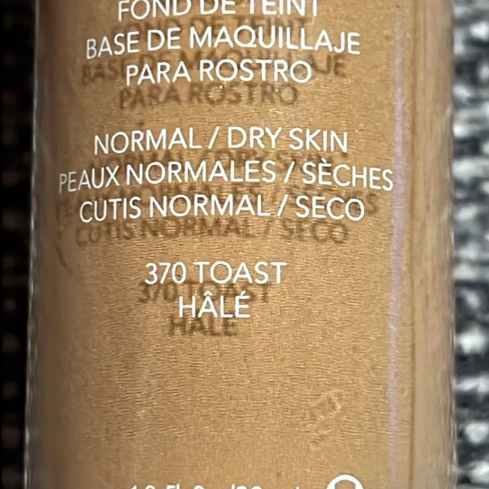 NWT Revlon ColorStay Foundation